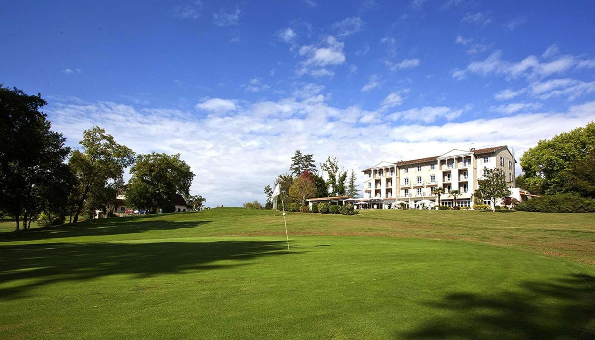 Brit Hotel Du Golf Le Lodge Salies-de-Bearn Exterior photo