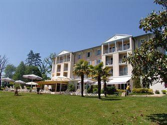 Brit Hotel Du Golf Le Lodge Salies-de-Bearn Exterior photo